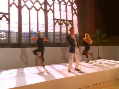 Rick Astley in 4k (NOT A RICK ROLL)