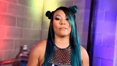 Mia's back! Hooray! 😍