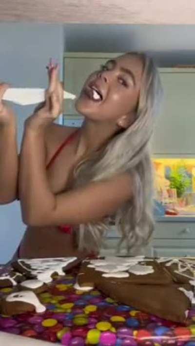 I was a lazy gammer boy so my mom hired a babysitter for me, even though I was freaking 18! I was so pissed off she kept treating me like a kid, so I posssed her hot body while she was making me dessert, haha look at me pigging out. mom's coming back soon