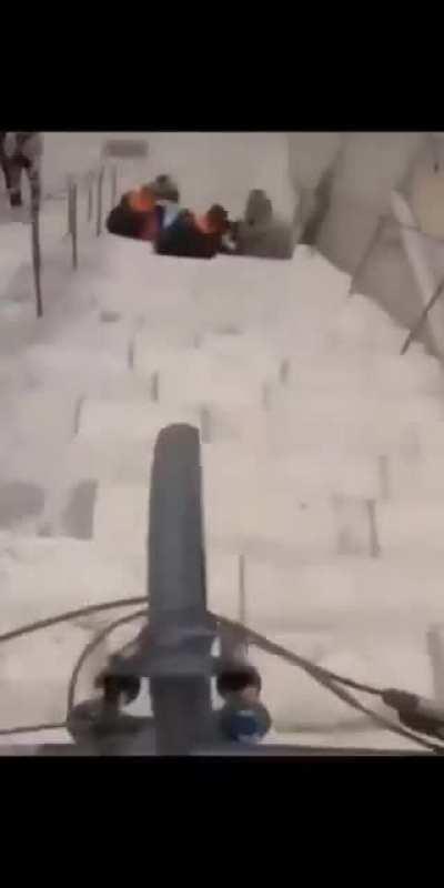 Повезло парню