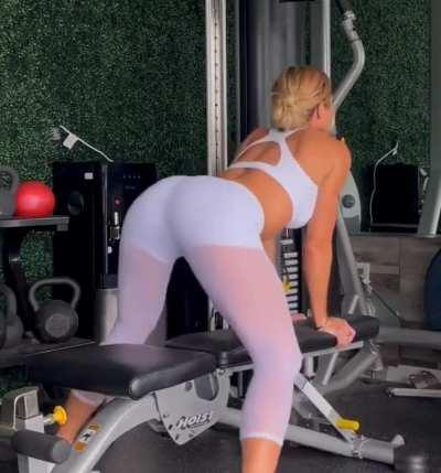 Torrie Wilson twerking