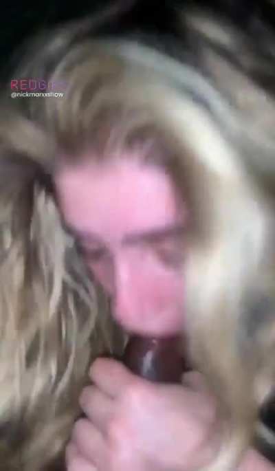 it&rsquo;s clear why she&rsquo;s so popular at college