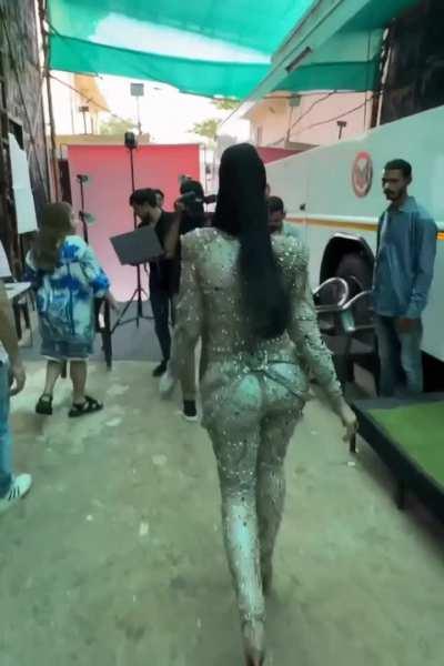 What would you do if you were on this set?
