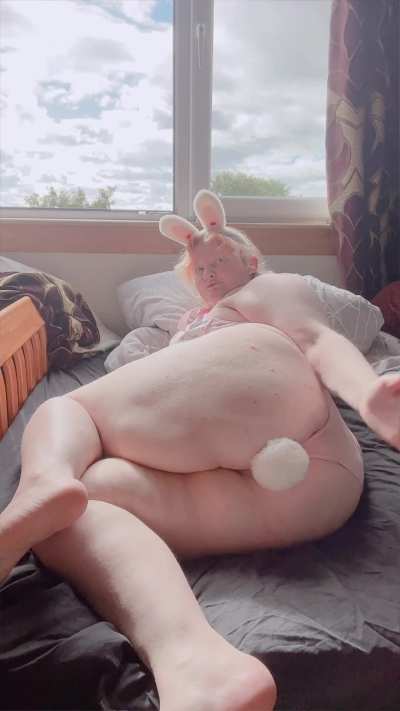 showing off my tail plug for you!