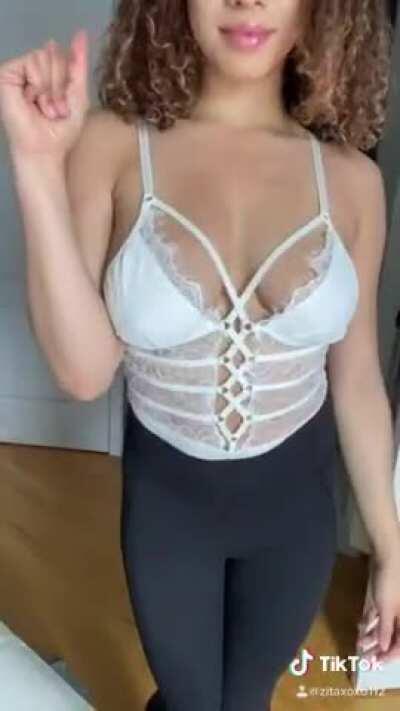 I like to show off my body