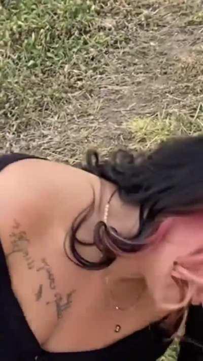 🍑no se quién sea ni de dónde sea pero si alguien sabe aganelo saber🍑