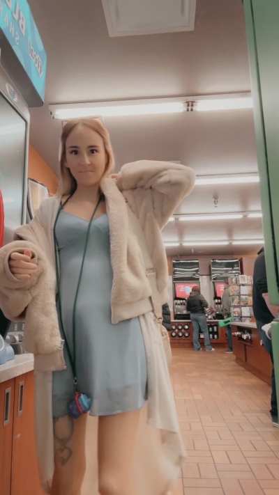 Something about holiday season flashing… 