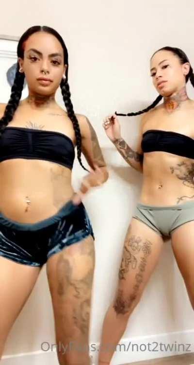 not2twinz - $5️⃣ 🎅Dec / 2021 Updated Folder With All Updated Videos & Pictures 🔌🔥🗣 Message Me For The Full File Sent To You‼️Official Onlyfans Plug 🔌 🛒 Telegram🖨: lucariolucario55 Twitter 🐦 @Ebonywapp1 Snap Chat 📸 : ebonywapp4 Email 📧: ebonywapp@gmail