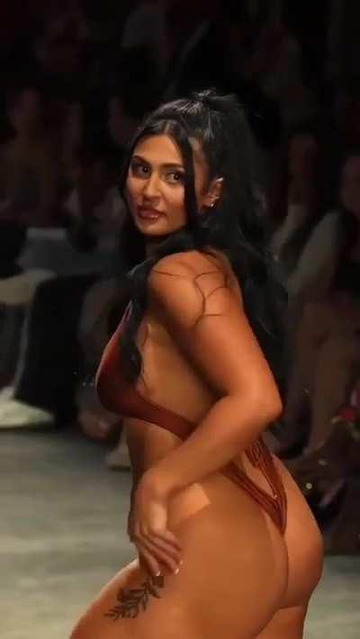 Erifili Sfakianakis - Miami Swim Week 2023