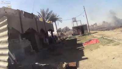 [Combat edit] ISIS fighter wearing a GoPro kills 2 Iraqi Army soldiers then gets killed himself- Ramadi (June, 2015)
