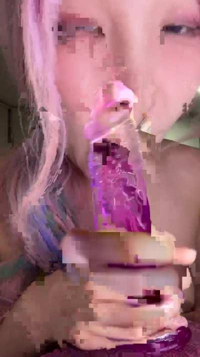 Do I suck dick good for a korean girl?? 💦