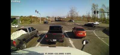 Brake failure results in major crash but luckily everyone lived