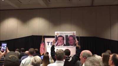 Ted Cruz dies inside