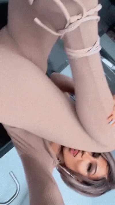 GORGEOUS LAURA SAENZ 🤍🤎🤍