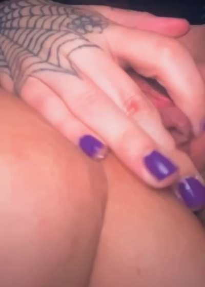 I know you can’t resist goth pussy