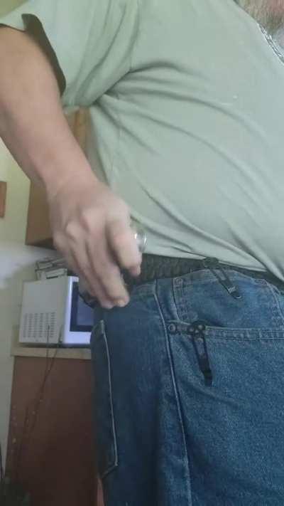 How do I carry eight knives at the same time? (EDC)