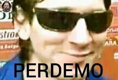 Perdemo. Horário da morte: Entre 23:08 e 23:29 da noite de ontem. Desculpe, senhores. F.