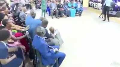 01000110 01010010 01000101 01000101 00100000 01000110 01001111 01010010 00100000 01001100 01010000 01011000