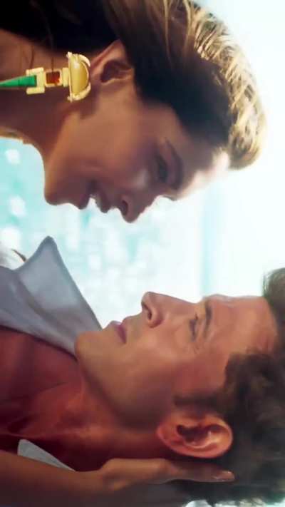 Deepika Padukone hot scene in yellow dress