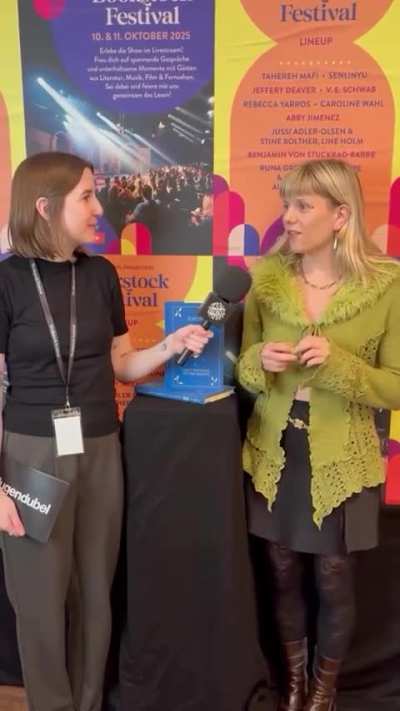 Do you know what's @AURORAmusic favorite book ? 📖

🎥: @hugendubel on Tiktok (filmed during the @bookstockfestival )