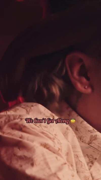 Yo, what is Zampa doin..?