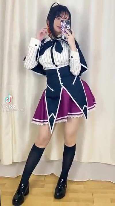 I made this video edit wearing my Akeno cosplay~