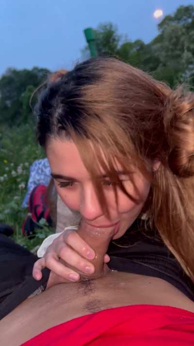 I love sucking it outdoors