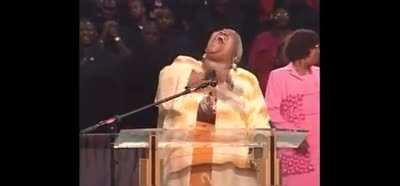 NicKae Yanaj stan Barb Ara Ara getting her Show interrupted mid-cast