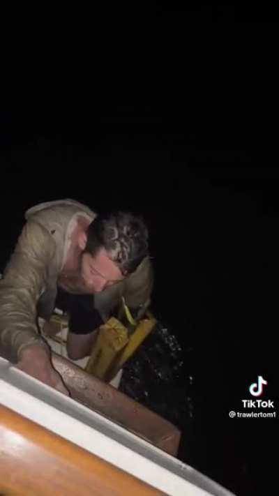 Boater saves guy stranded in the water in the dead of night
