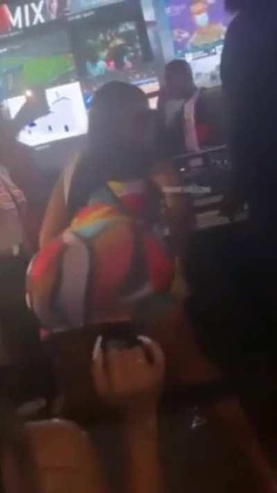 Ass Shake/Twerk 🍑🎨🥜