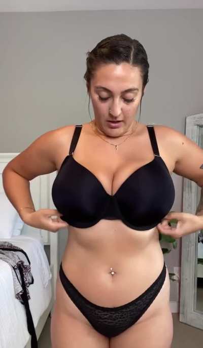 These girls and their tits🥵