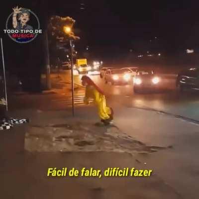 And that's how you make a good brazilian music clip!