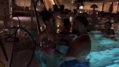 Good Vibezz In The Pool