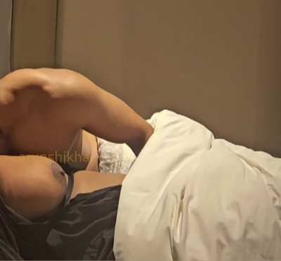 The louder she moans, the harder I cum 💦