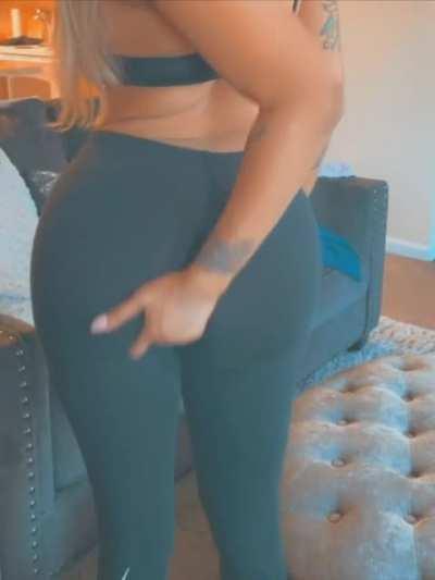 Kapri with the Gains 🍑🥵