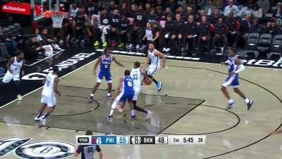 [Highlight] Simmons with the over the head pass