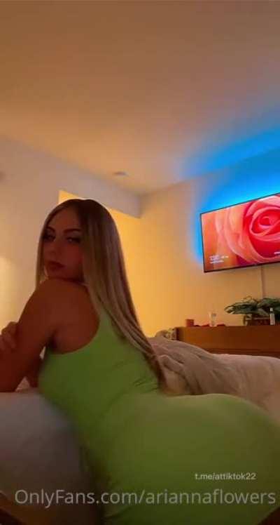 top tier Arianna flowers tele 🤤🤤 hit me up to buy 😎