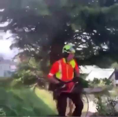 Será que pode usar como paraquedas ?