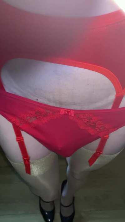 Plugged, locked & in my heels like a good sissy ;p Xx