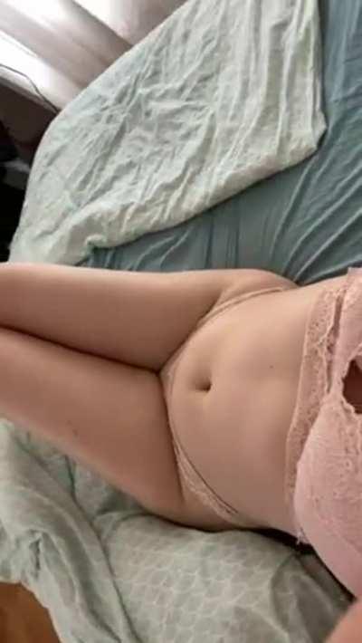 Finally I feel comfortable enough to show my chubby tummy... plz be nice