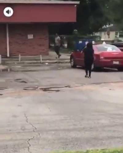 Regular day in the hood