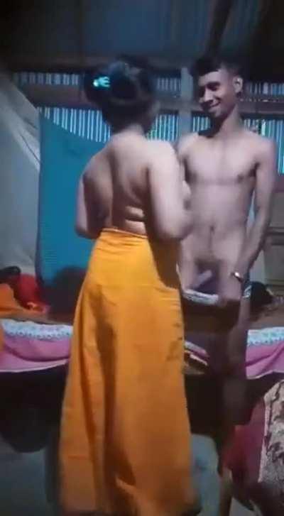 ❤️🔥Desi Romantic Couple Got Spyed While Having Séx🥵 From Tiny Hole😈 .. ( LINK🔗 IN CÒMMENT👇) .|