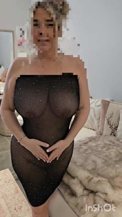 Just a thick milf in sheer [40]