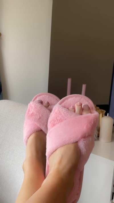 Suck my fuzzy toes?