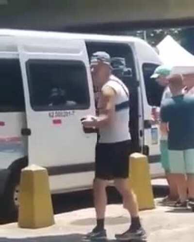 Quando gringo vem para c&aacute;, &eacute; natal.