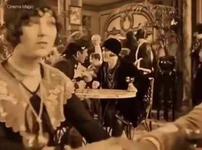 A shot from Wings (1927)