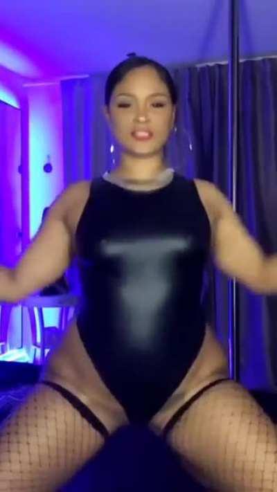 🍑🤤😻😍❤️