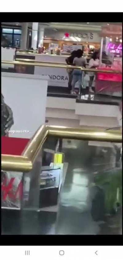 Why skinny dudes always try fight someone out their league lmao