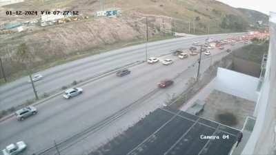 Multi vehicle crash leaves 8 people injured 