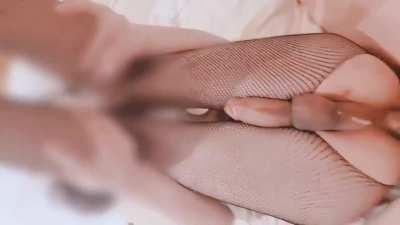 Good girl knows when to stay still